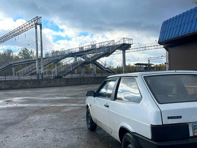 Белый ВАЗ 2108, объемом двигателя 1.3 л и пробегом 14 тыс. км за 800 $, фото 1 на Automoto.ua