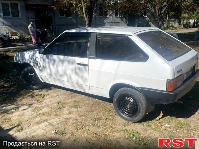 Белый ВАЗ 2108, объемом двигателя 1.3 л и пробегом 14 тыс. км за 800 $, фото 4 на Automoto.ua