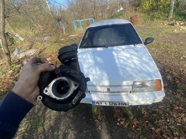 Белый ВАЗ 2108, объемом двигателя 1.3 л и пробегом 100 тыс. км за 298 $, фото 6 на Automoto.ua