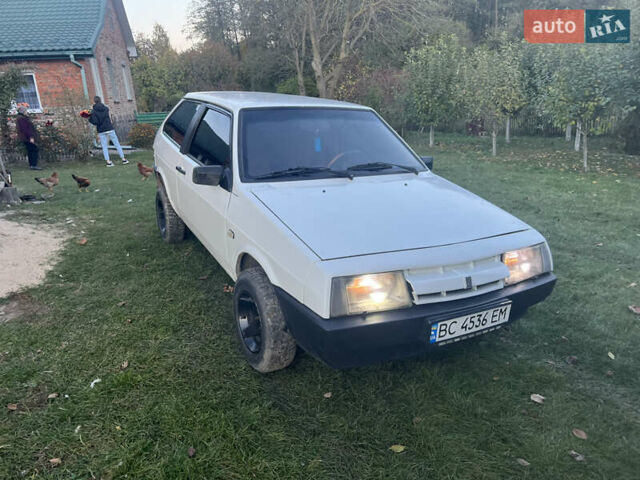 Белый ВАЗ 2108, объемом двигателя 1.3 л и пробегом 40 тыс. км за 1100 $, фото 1 на Automoto.ua