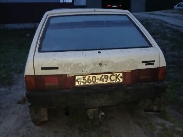 Белый ВАЗ 2108, объемом двигателя 1.5 л и пробегом 3 тыс. км за 700 $, фото 3 на Automoto.ua