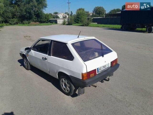 Белый ВАЗ 2108, объемом двигателя 1.3 л и пробегом 37 тыс. км за 700 $, фото 2 на Automoto.ua