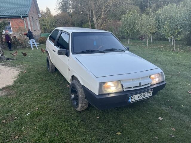 Белый ВАЗ 2108, объемом двигателя 1.3 л и пробегом 3 тыс. км за 1100 $, фото 4 на Automoto.ua