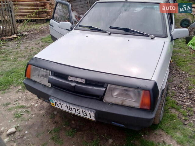 Белый ВАЗ 2108, объемом двигателя 1.3 л и пробегом 170 тыс. км за 700 $, фото 1 на Automoto.ua