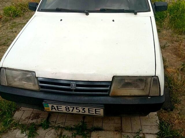 Белый ВАЗ 2108, объемом двигателя 1.3 л и пробегом 100 тыс. км за 600 $, фото 3 на Automoto.ua
