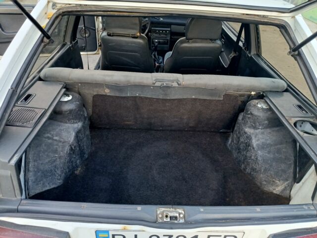 Белый ВАЗ 2108, объемом двигателя 1.5 л и пробегом 93 тыс. км за 800 $, фото 5 на Automoto.ua