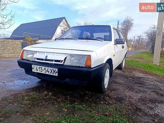 Белый ВАЗ 2108, объемом двигателя 1.3 л и пробегом 120 тыс. км за 970 $, фото 10 на Automoto.ua