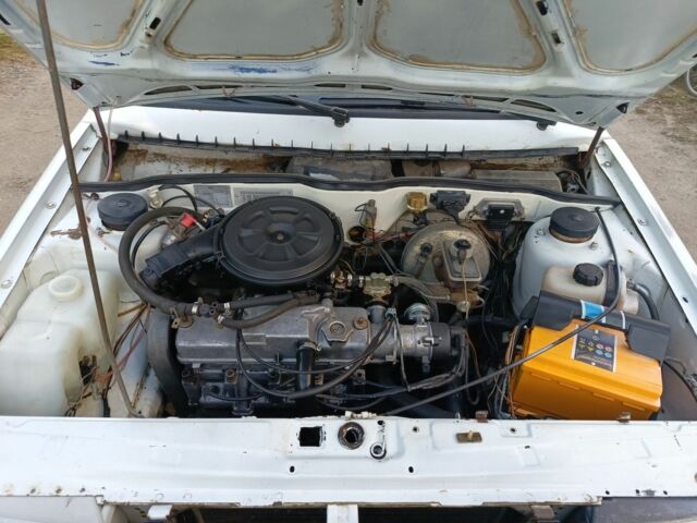 Белый ВАЗ 2108, объемом двигателя 1.5 л и пробегом 93 тыс. км за 800 $, фото 4 на Automoto.ua