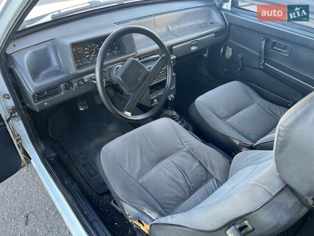 Белый ВАЗ 2108, объемом двигателя 1.5 л и пробегом 10 тыс. км за 616 $, фото 7 на Automoto.ua