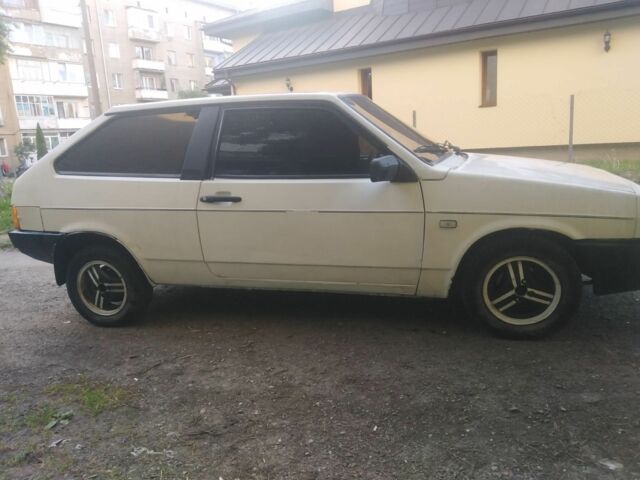 Белый ВАЗ 2108, объемом двигателя 1.3 л и пробегом 80 тыс. км за 749 $, фото 3 на Automoto.ua