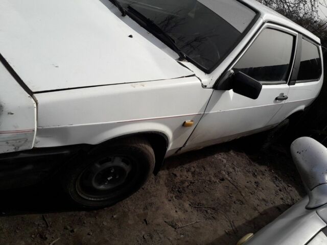 Белый ВАЗ 2108, объемом двигателя 1 л и пробегом 574 тыс. км за 1235 $, фото 2 на Automoto.ua