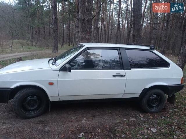 Белый ВАЗ 2108, объемом двигателя 1.3 л и пробегом 200 тыс. км за 1200 $, фото 2 на Automoto.ua