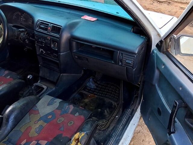 Белый ВАЗ 2108, объемом двигателя 1.3 л и пробегом 300 тыс. км за 650 $, фото 4 на Automoto.ua