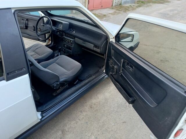 Белый ВАЗ 2108, объемом двигателя 1.5 л и пробегом 93 тыс. км за 800 $, фото 6 на Automoto.ua