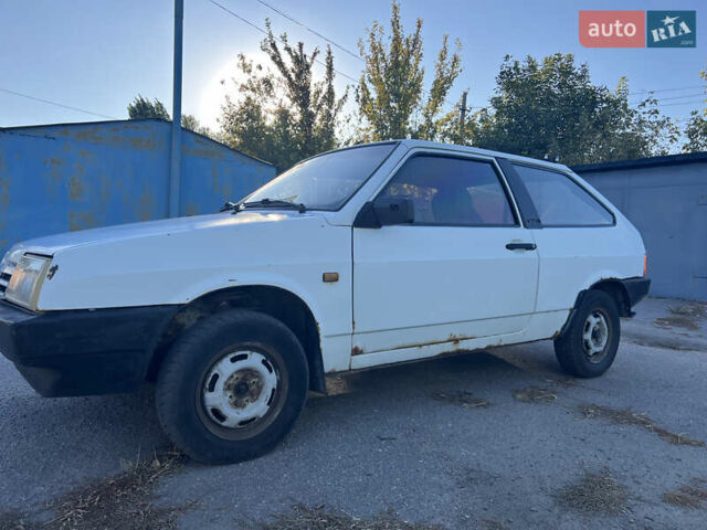 Белый ВАЗ 2108, объемом двигателя 1.5 л и пробегом 10 тыс. км за 616 $, фото 6 на Automoto.ua