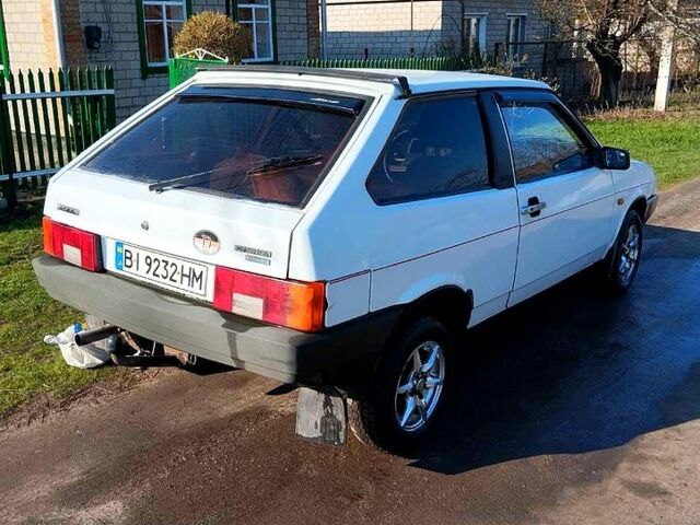 ВАЗ 2108 1989 в Пятихатках на Automoto.ua Белый ВАЗ 2108, объемом двигателя 1.3 л и пробегом 0 тыс. км за 1000 $, фото 2 на Automoto.ua