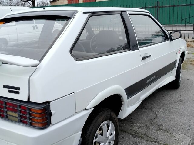 Белый ВАЗ 2108, объемом двигателя 0 л и пробегом 100 тыс. км за 1099 $, фото 1 на Automoto.ua