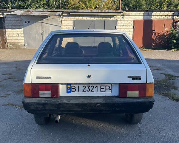 Белый ВАЗ 2108, объемом двигателя 1.5 л и пробегом 10 тыс. км за 616 $, фото 1 на Automoto.ua