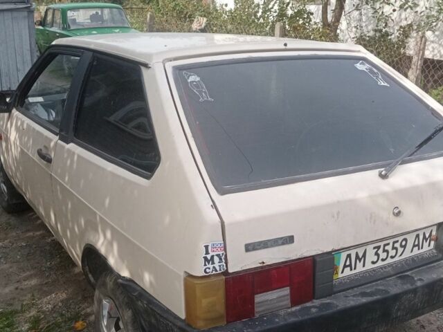 ВАЗ 2108 1989 в Новорад-Волынском на Automoto.ua Белый ВАЗ 2108, объемом двигателя 0 л и пробегом 65 тыс. км за 750 $, фото 2 на Automoto.ua