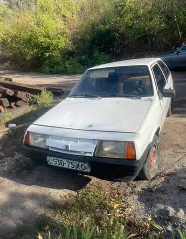 Белый ВАЗ 2108, объемом двигателя 1.5 л и пробегом 17 тыс. км за 363 $, фото 3 на Automoto.ua