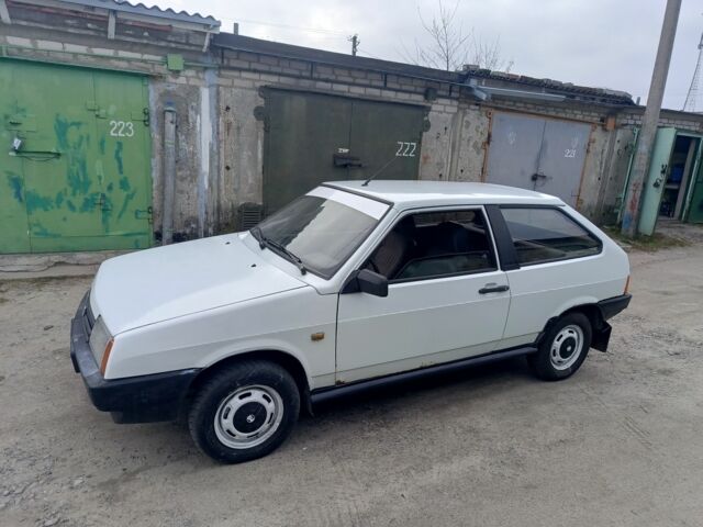Белый ВАЗ 2108, объемом двигателя 1.5 л и пробегом 93 тыс. км за 800 $, фото 1 на Automoto.ua