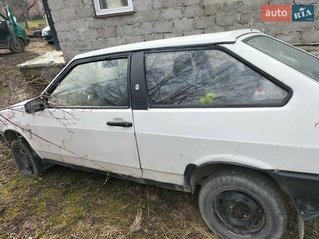 Белый ВАЗ 2108, объемом двигателя 1.3 л и пробегом 100 тыс. км за 650 $, фото 4 на Automoto.ua