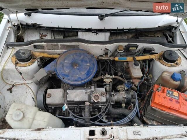 Белый ВАЗ 2108, объемом двигателя 1.5 л и пробегом 102 тыс. км за 600 $, фото 5 на Automoto.ua