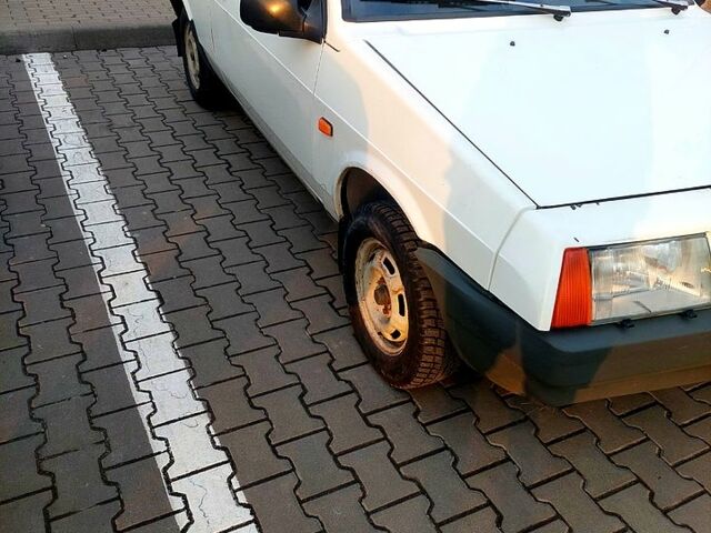 Белый ВАЗ 2108, объемом двигателя 1.3 л и пробегом 0 тыс. км за 1300 $, фото 1 на Automoto.ua