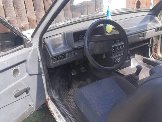 Белый ВАЗ 2108, объемом двигателя 0 л и пробегом 200 тыс. км за 483 $, фото 5 на Automoto.ua