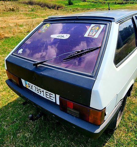 Белый ВАЗ 2108, объемом двигателя 1.5 л и пробегом 290 тыс. км за 900 $, фото 4 на Automoto.ua