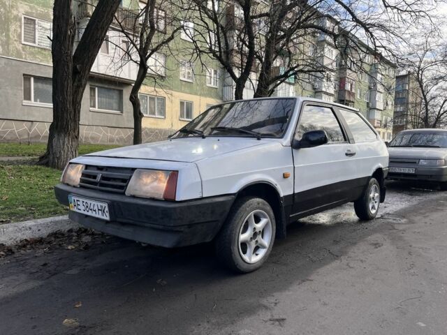 Белый ВАЗ 2108, объемом двигателя 1.5 л и пробегом 93 тыс. км за 602 $, фото 10 на Automoto.ua