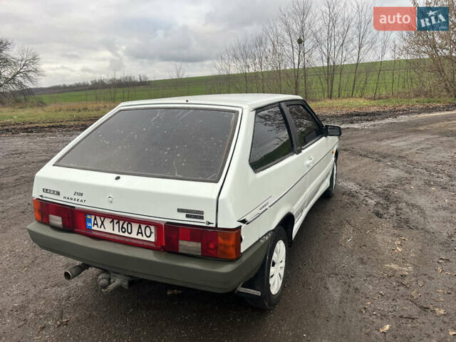 Белый ВАЗ 2108, объемом двигателя 1.29 л и пробегом 35 тыс. км за 1200 $, фото 3 на Automoto.ua