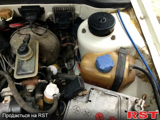 Белый ВАЗ 2108, объемом двигателя 1.3 л и пробегом 75 тыс. км за 1300 $, фото 5 на Automoto.ua