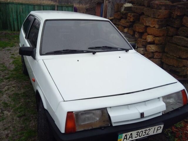 Белый ВАЗ 2108, объемом двигателя 1.5 л и пробегом 100 тыс. км за 851 $, фото 3 на Automoto.ua