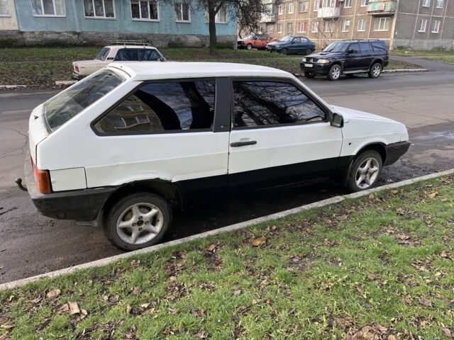 Белый ВАЗ 2108, объемом двигателя 1.5 л и пробегом 93 тыс. км за 602 $, фото 5 на Automoto.ua