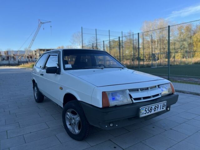 Белый ВАЗ 2108, объемом двигателя 1.5 л и пробегом 180 тыс. км за 750 $, фото 4 на Automoto.ua