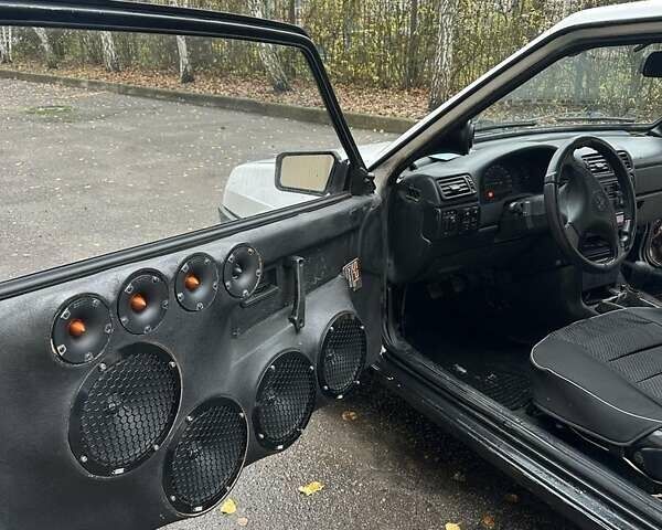 Білий ВАЗ 2108, об'ємом двигуна 1.6 л та пробігом 200 тис. км за 2500 $, фото 10 на Automoto.ua