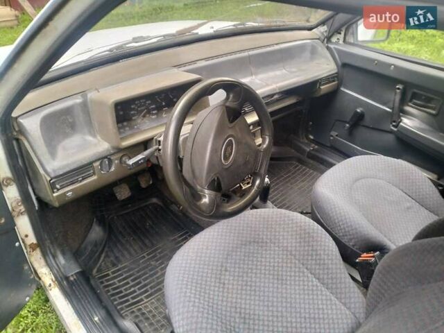 Белый ВАЗ 2108, объемом двигателя 1.5 л и пробегом 100 тыс. км за 700 $, фото 6 на Automoto.ua