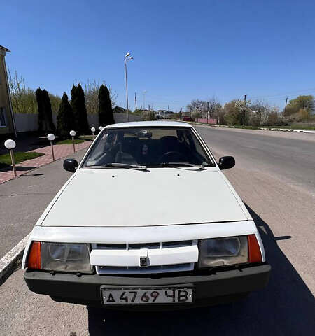 Белый ВАЗ 2108, объемом двигателя 1.3 л и пробегом 90 тыс. км за 899 $, фото 6 на Automoto.ua
