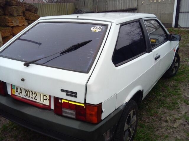 Белый ВАЗ 2108, объемом двигателя 1.5 л и пробегом 100 тыс. км за 851 $, фото 5 на Automoto.ua