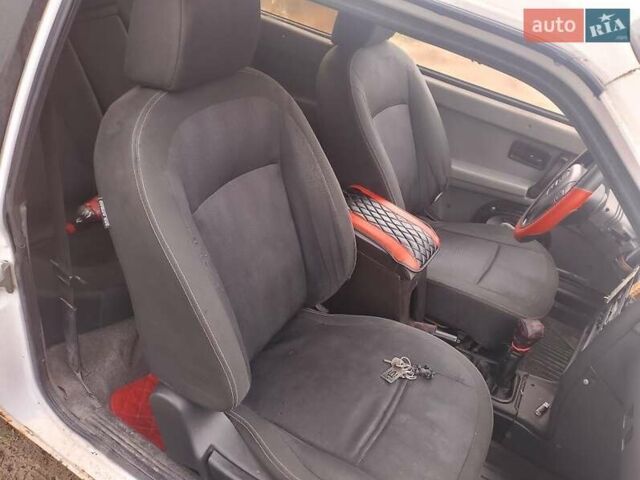 Белый ВАЗ 2108, объемом двигателя 1 л и пробегом 175 тыс. км за 600 $, фото 3 на Automoto.ua