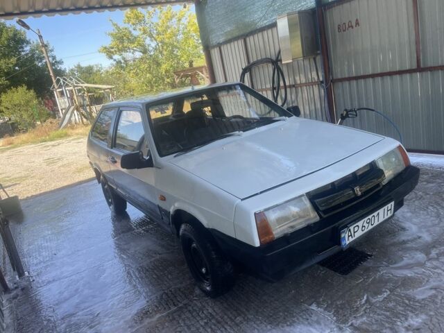 Белый ВАЗ 2108, объемом двигателя 1.3 л и пробегом 320 тыс. км за 700 $, фото 2 на Automoto.ua
