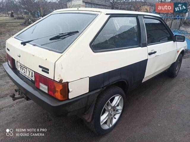 Белый ВАЗ 2108, объемом двигателя 1.5 л и пробегом 180 тыс. км за 1500 $, фото 6 на Automoto.ua
