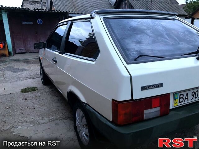 Белый ВАЗ 2108, объемом двигателя 1.3 л и пробегом 75 тыс. км за 1300 $, фото 3 на Automoto.ua