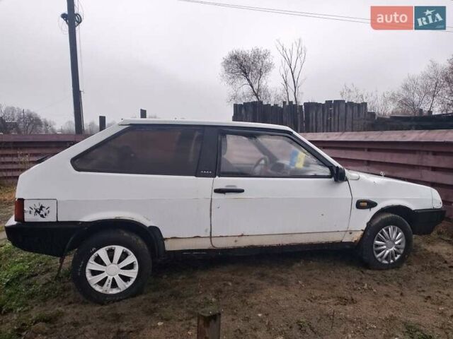 Белый ВАЗ 2108, объемом двигателя 1 л и пробегом 175 тыс. км за 600 $, фото 4 на Automoto.ua