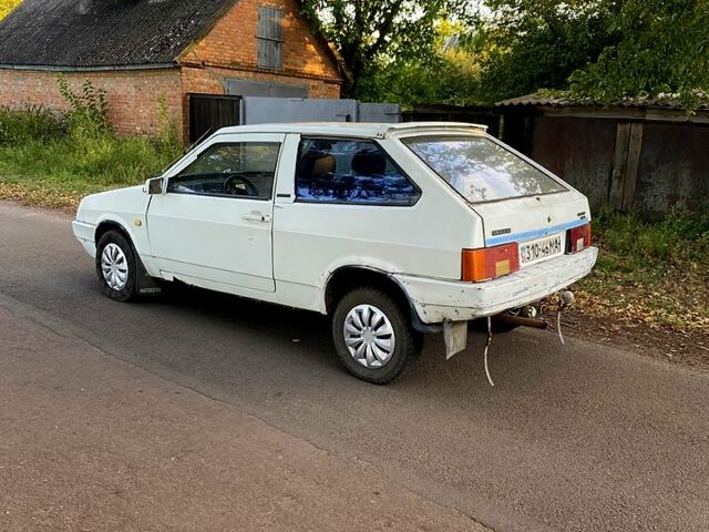 Белый ВАЗ 2108, объемом двигателя 1.3 л и пробегом 100 тыс. км за 520 $, фото 3 на Automoto.ua