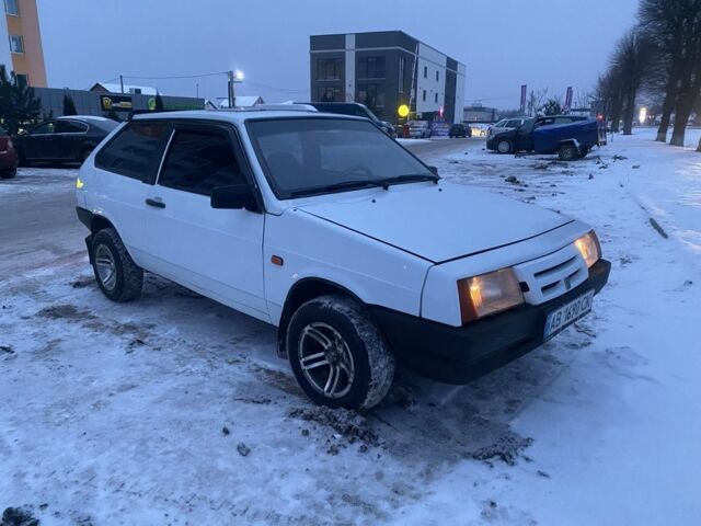 Белый ВАЗ 2108, объемом двигателя 1.3 л и пробегом 200 тыс. км за 1250 $, фото 1 на Automoto.ua