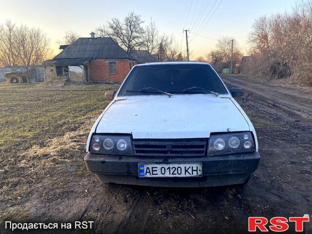 Білий ВАЗ 2108, об'ємом двигуна 1.6 л та пробігом 185 тис. км за 500 $, фото 1 на Automoto.ua