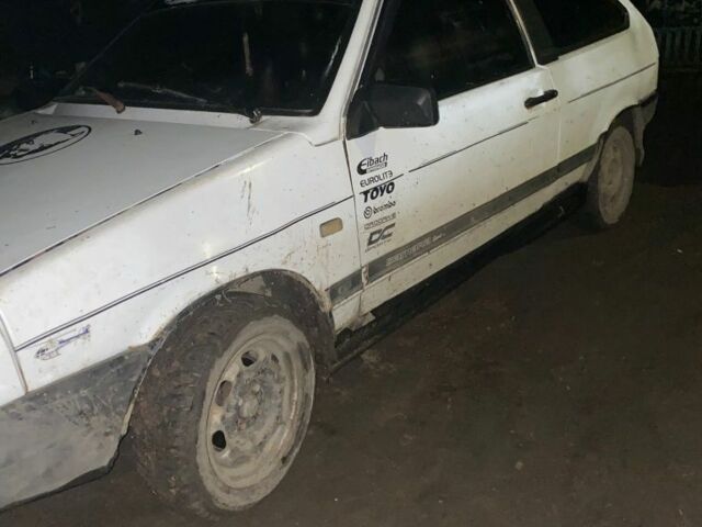 Білий ВАЗ 2108, об'ємом двигуна 1 л та пробігом 200 тис. км за 403 $, фото 1 на Automoto.ua