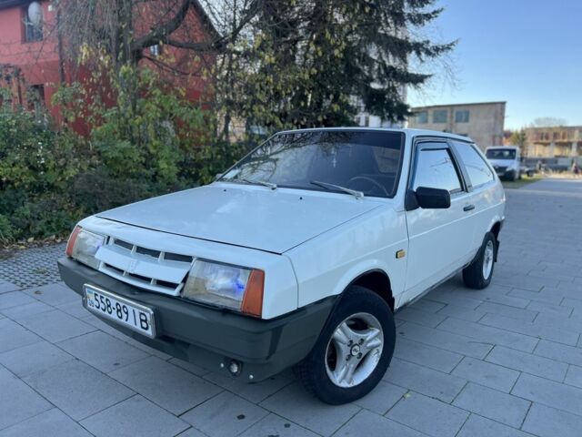 Белый ВАЗ 2108, объемом двигателя 1.5 л и пробегом 180 тыс. км за 750 $, фото 3 на Automoto.ua